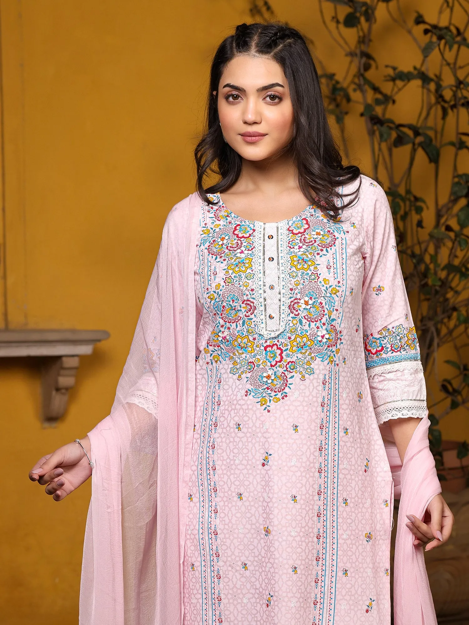 Jashvi Pink Floral printed Pure Cotton Kurta Pants & Dupatta With Lace Work