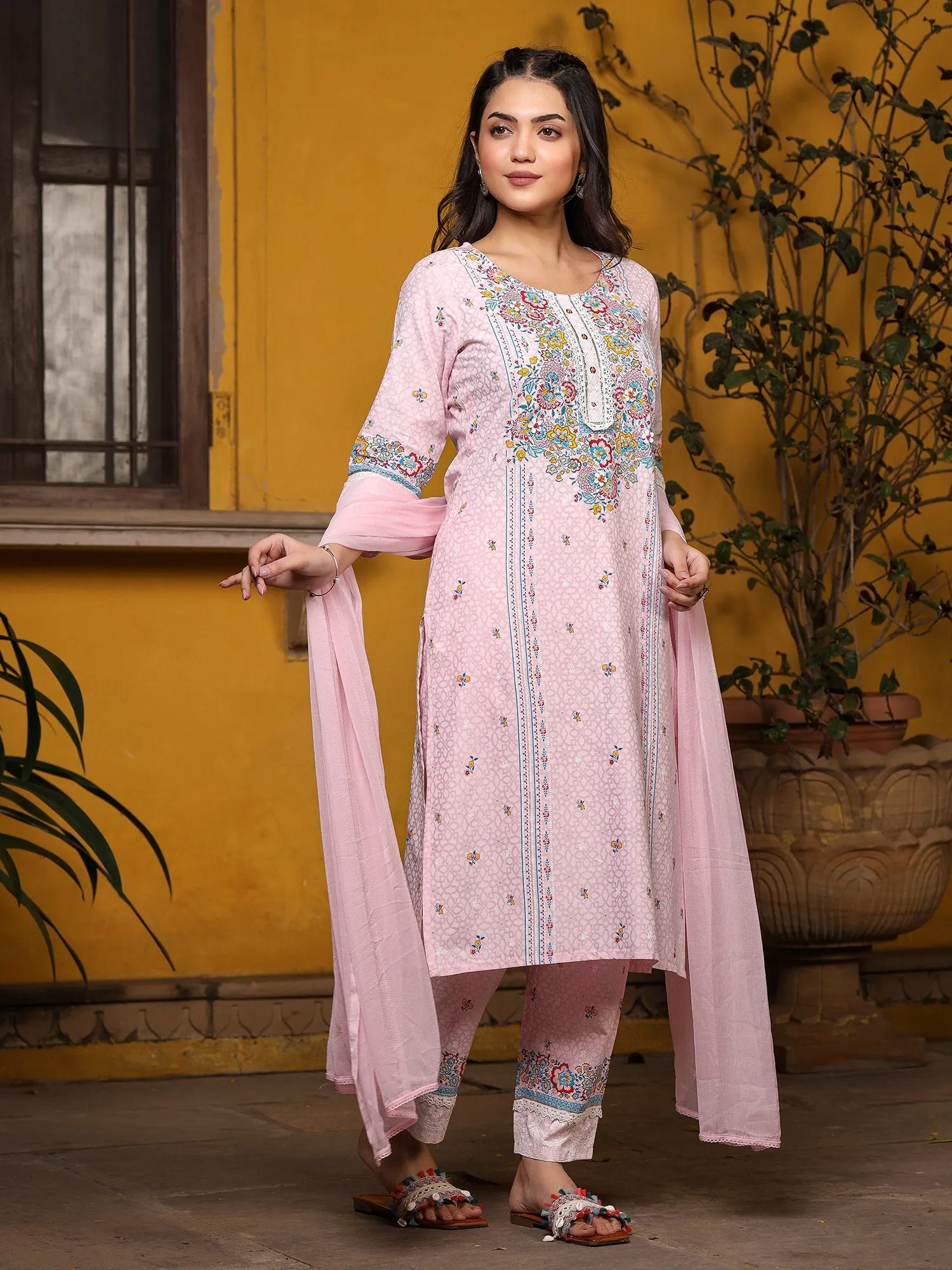 Jashvi Pink Floral printed Pure Cotton Kurta Pants & Dupatta With Lace Work