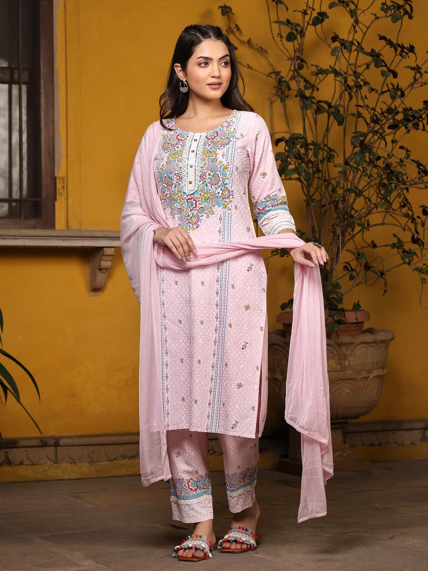 Jashvi Pink Floral printed Pure Cotton Kurta Pants & Dupatta With Lace Work