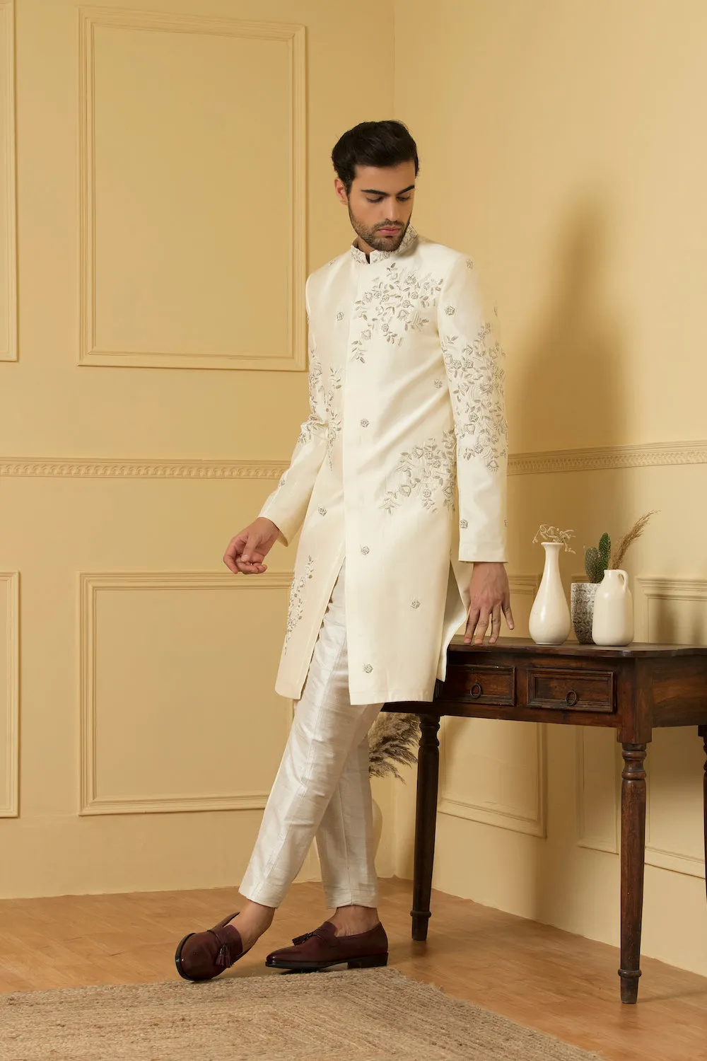 Men's Cream Embroidered And Zardozi Work Sherwani - Hilo Design