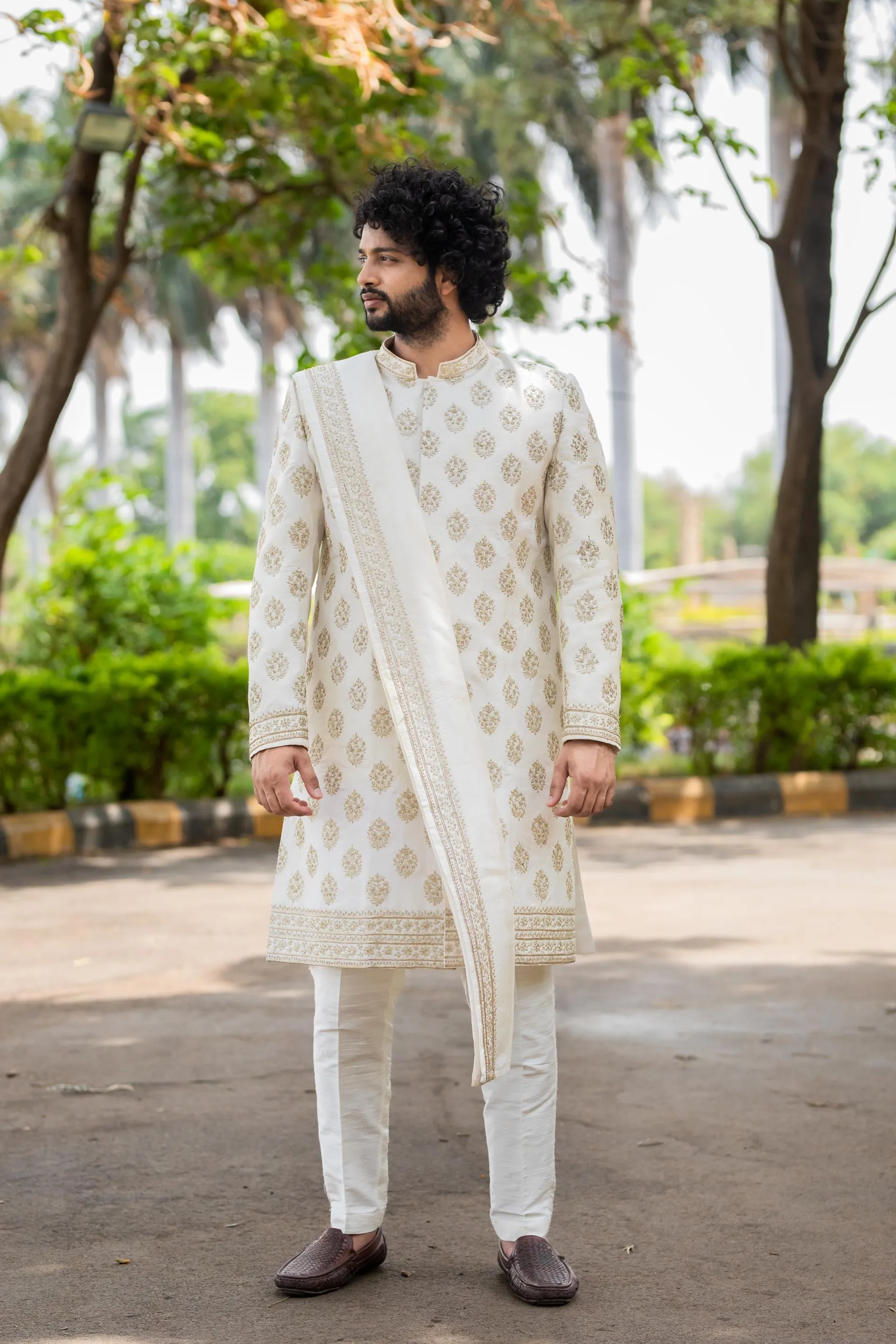 Men's Lysian Sliver Sherwani / Iysian Zardozi Sherwani / Iysian Emboridered Sherwani Set - Hilo Design