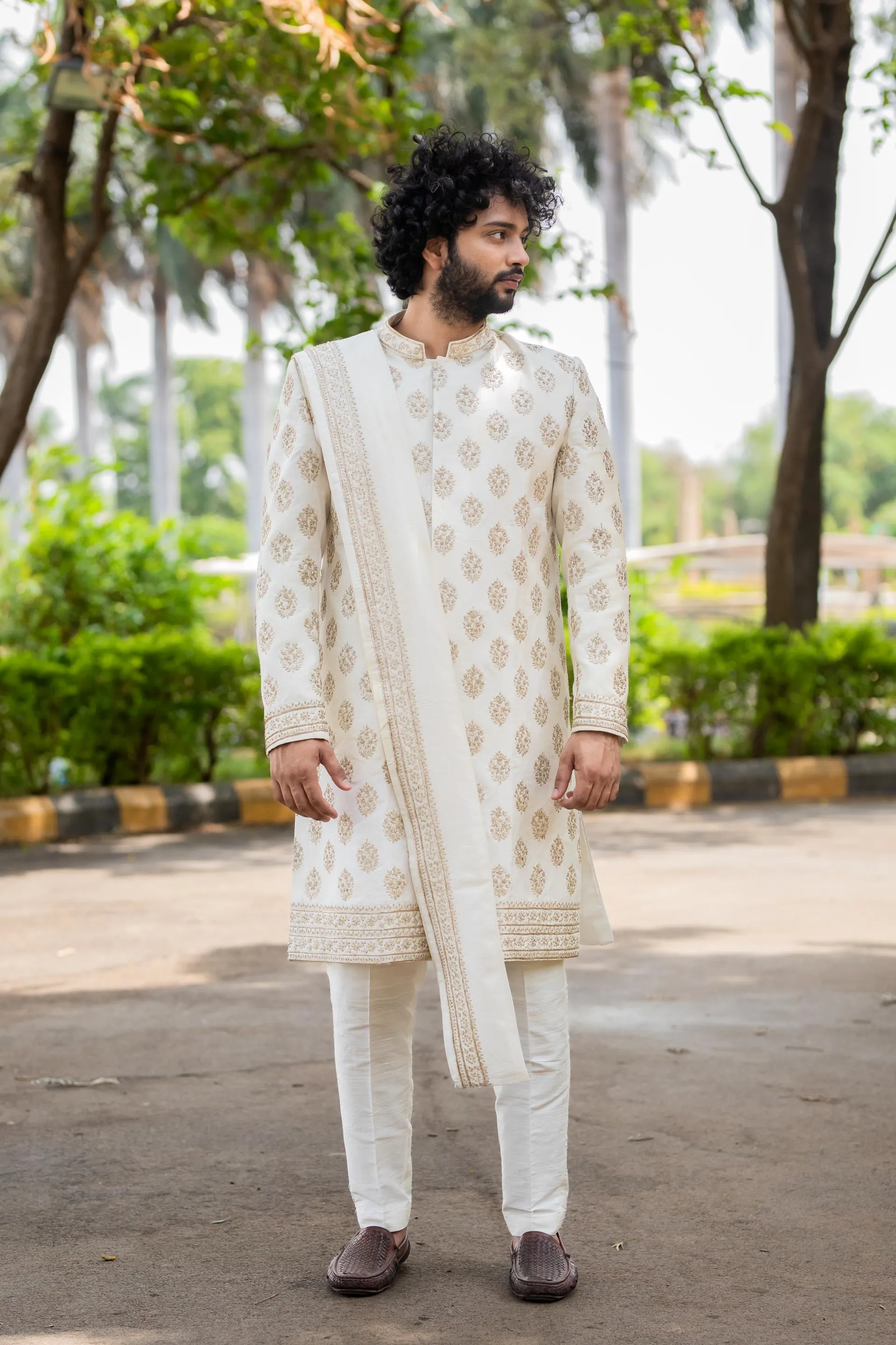 Men's Lysian Sliver Sherwani / Iysian Zardozi Sherwani / Iysian Emboridered Sherwani Set - Hilo Design