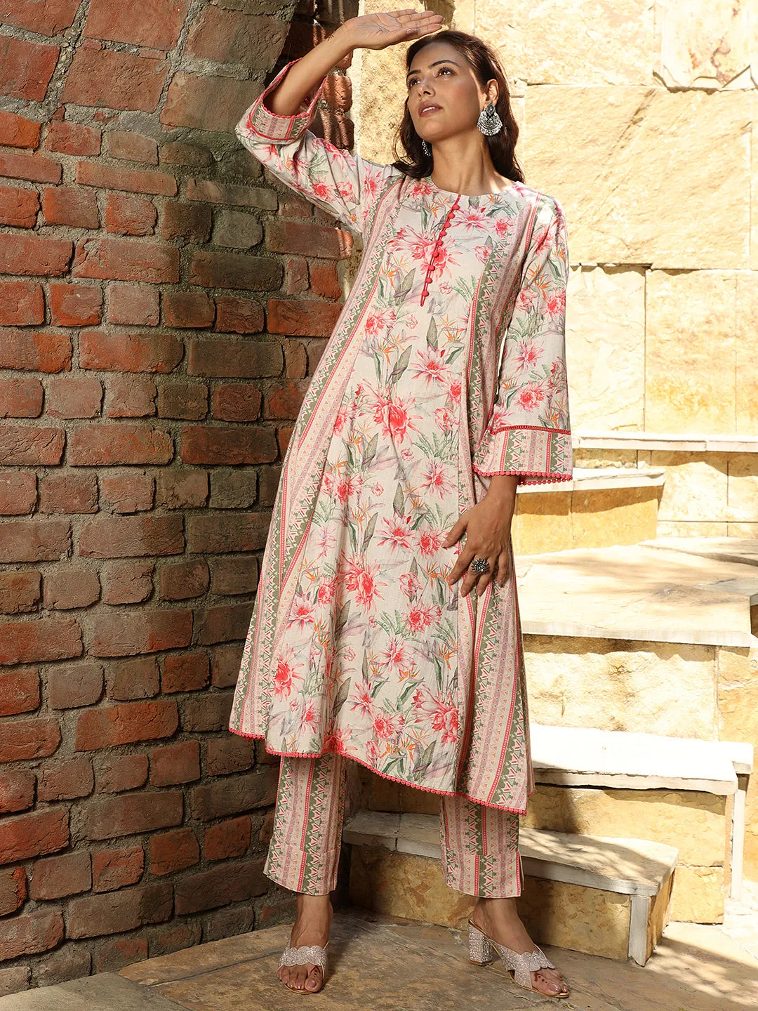 Red Floral Print Flared Kurta With Pants