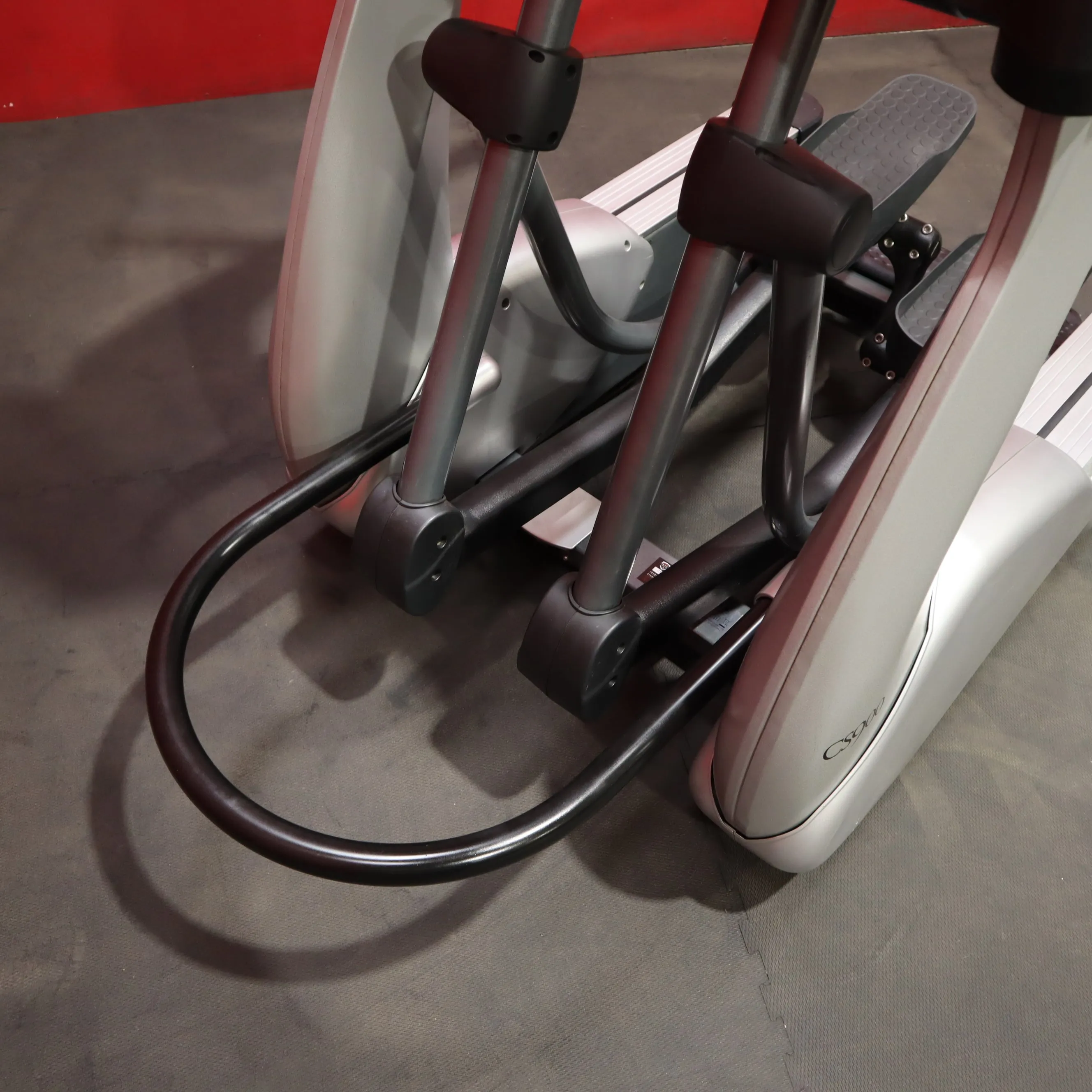 True Fitness XCS900 Elliptical Trainer (Refurbished)